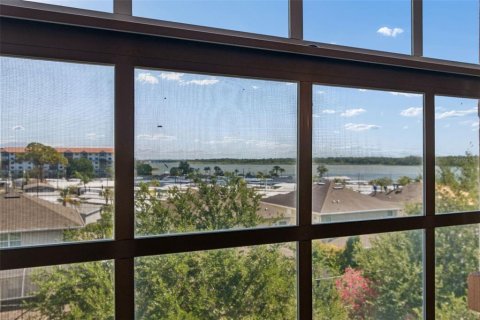 Condo in Seminole, Florida, 2 bedrooms  № 2214738 - photo 11