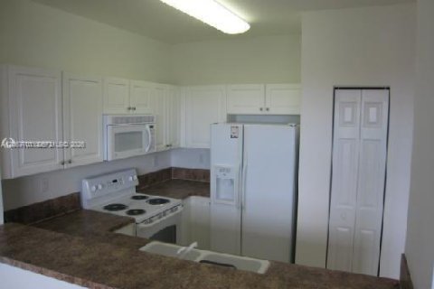 Copropriété à louer à Homestead, Floride: 3 chambres, 98.66 m2 № 2293250 - photo 6