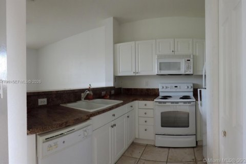 Copropriété à louer à Homestead, Floride: 3 chambres, 98.66 m2 № 2293250 - photo 5