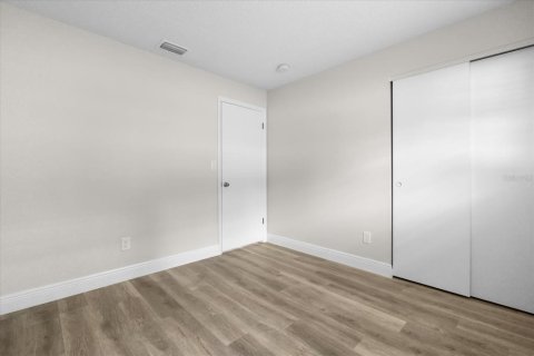 Villa ou maison à louer à Kissimmee, Floride: 3 chambres, 108.51 m2 № 2381179 - photo 10