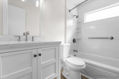 Villa ou maison à louer à Kissimmee, Floride: 3 chambres, 108.51 m2 № 2381179 - photo 6