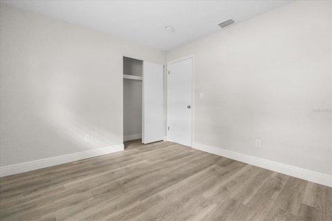 Villa ou maison à louer à Kissimmee, Floride: 3 chambres, 108.51 m2 № 2381179 - photo 8
