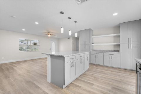 Villa ou maison à louer à Kissimmee, Floride: 3 chambres, 108.51 m2 № 2381179 - photo 17