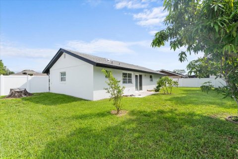 Villa ou maison à louer à Kissimmee, Floride: 3 chambres, 108.51 m2 № 2381179 - photo 22