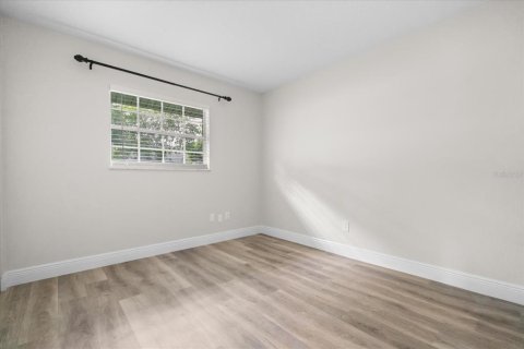 Villa ou maison à louer à Kissimmee, Floride: 3 chambres, 108.51 m2 № 2381179 - photo 9