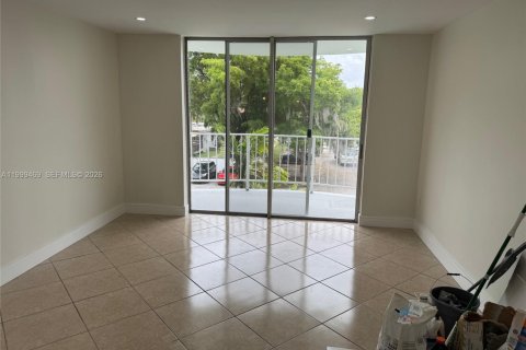 Condo in Miami, Florida, 2 bedrooms  № 2066622 - photo 5