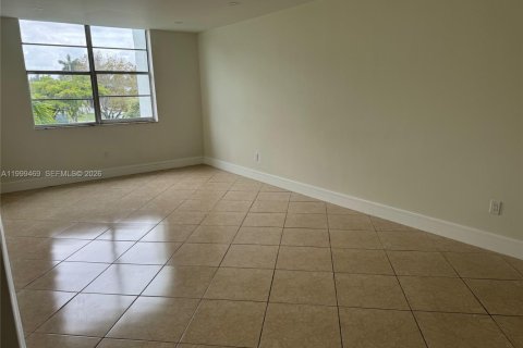 Condo in Miami, Florida, 2 bedrooms  № 2066622 - photo 11