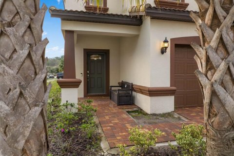 Villa ou maison à vendre à Kissimmee, Floride: 6 chambres, 291.9 m2 № 2305889 - photo 4