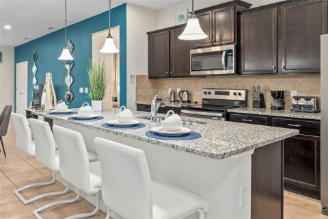 Villa ou maison à vendre à Kissimmee, Floride: 6 chambres, 291.9 m2 № 2305889 - photo 6
