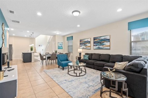 Villa ou maison à vendre à Kissimmee, Floride: 6 chambres, 291.9 m2 № 2305889 - photo 13