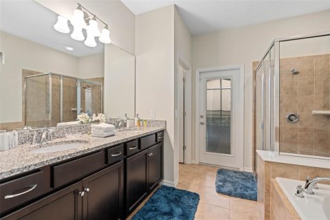 Villa ou maison à vendre à Kissimmee, Floride: 6 chambres, 291.9 m2 № 2305889 - photo 16