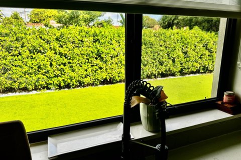 Casa en venta en Miami, Florida, 4 dormitorios, 203.55 m2 № 1966731 - foto 23