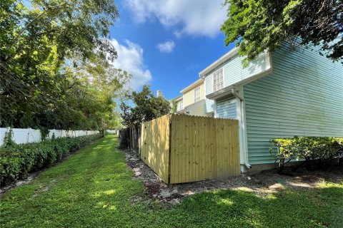 Copropriété à vendre à Temple Terrace, Floride: 2 chambres, 103.12 m2 № 1853232 - photo 17