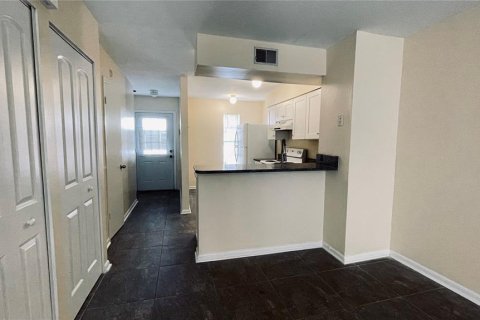 Copropriété à vendre à Temple Terrace, Floride: 2 chambres, 103.12 m2 № 1853232 - photo 9