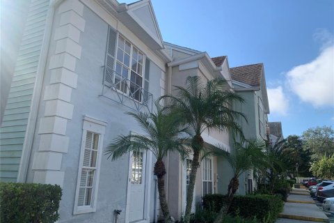 Copropriété à vendre à Temple Terrace, Floride: 2 chambres, 103.12 m2 № 1853232 - photo 2