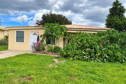 Villa ou maison à Frostproof, Floride 2 chambres, 82.5 m2 № 2390896