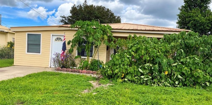 Villa ou maison à Frostproof, Floride 2 chambres, 82.5 m2 № 2390896
