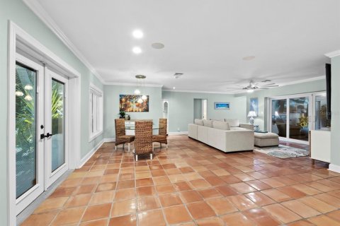 Villa ou maison à vendre à Sarasota, Floride: 3 chambres, 214.42 m2 № 2430731 - photo 6