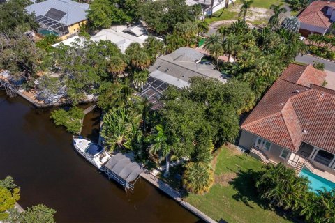 Villa ou maison à vendre à Sarasota, Floride: 3 chambres, 214.42 m2 № 2430731 - photo 2