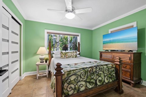 Villa ou maison à vendre à Sarasota, Floride: 3 chambres, 214.42 m2 № 2430731 - photo 18