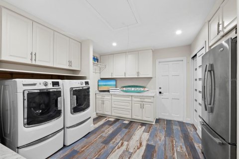 Villa ou maison à vendre à Sarasota, Floride: 3 chambres, 214.42 m2 № 2430731 - photo 21