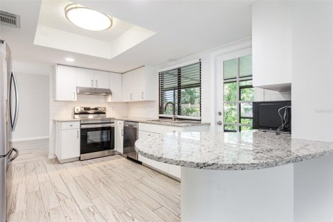 Villa ou maison à vendre à Sarasota, Floride: 3 chambres, 164.25 m2 № 1911674 - photo 10