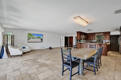 Villa ou maison à louer à Fort Lauderdale, Floride: 3 chambres, 187.76 m2 № 1745825 - photo 12