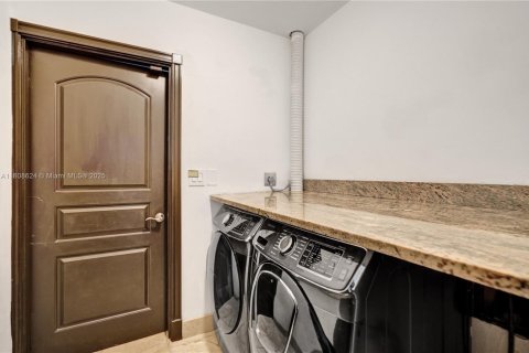 Villa ou maison à louer à Fort Lauderdale, Floride: 3 chambres, 187.76 m2 № 1745825 - photo 8