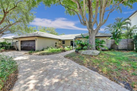 Villa ou maison à louer à Fort Lauderdale, Floride: 3 chambres, 187.76 m2 № 1745825 - photo 5