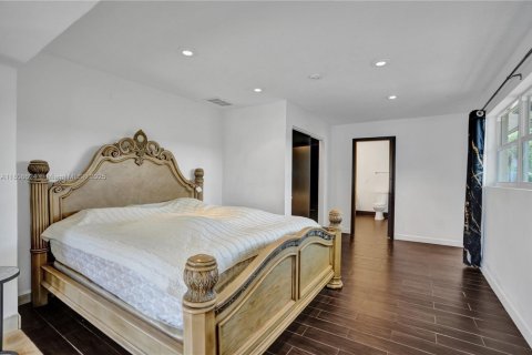 Villa ou maison à louer à Fort Lauderdale, Floride: 3 chambres, 187.76 m2 № 1745825 - photo 25