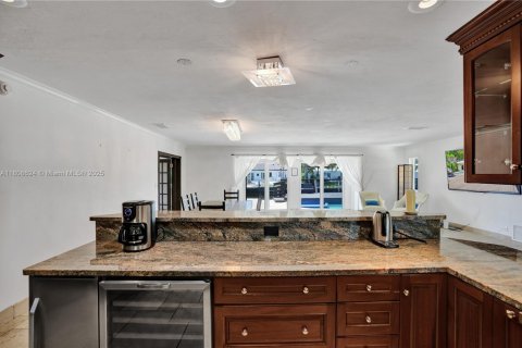 Villa ou maison à louer à Fort Lauderdale, Floride: 3 chambres, 187.76 m2 № 1745825 - photo 17