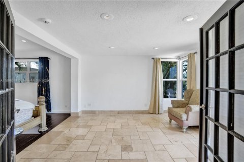 Villa ou maison à louer à Fort Lauderdale, Floride: 3 chambres, 187.76 m2 № 1745825 - photo 22