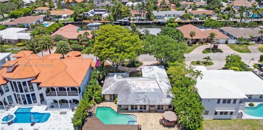 Villa ou maison à Fort Lauderdale, Floride 3 chambres, 187.76 m2 № 1745825