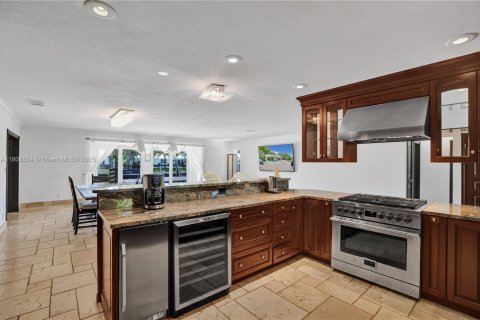 Villa ou maison à louer à Fort Lauderdale, Floride: 3 chambres, 187.76 m2 № 1745825 - photo 16