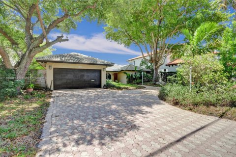 Villa ou maison à louer à Fort Lauderdale, Floride: 3 chambres, 187.76 m2 № 1745825 - photo 3