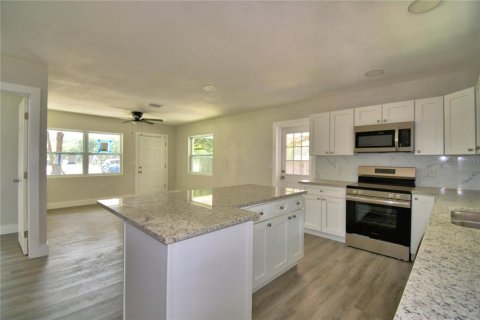 House in Lakeland, Florida 3 bedrooms, 134.71 sq.m. № 1857908 - photo 28