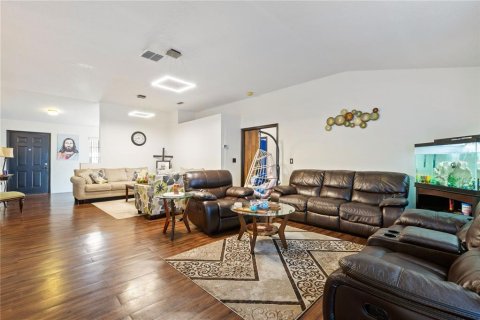 Casa en alquiler en New Port Richey, Florida, 3 dormitorios, 167.6 m2 № 1904191 - foto 15