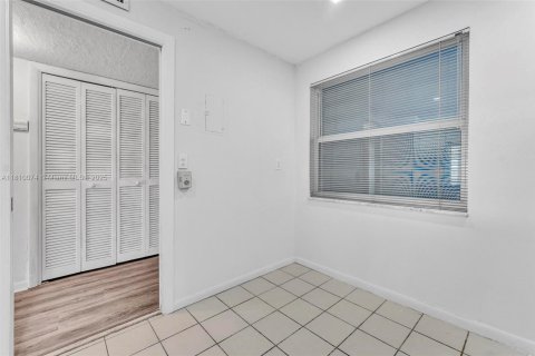 Condo in Delray Beach, Florida, 2 bedrooms  № 1755984 - photo 12