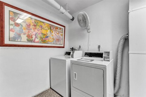 Condo in Delray Beach, Florida, 2 bedrooms  № 1755984 - photo 30