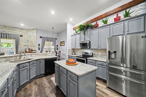 Casa en venta en Kissimmee, Florida, 4 dormitorios, 252.32 m2 № 2384322 - foto 12