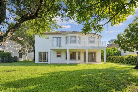 Купить виллу или дом в Пемброк-Пайнс, Флорида 6 спален, 371.05м2, № 1896900 - фото 30