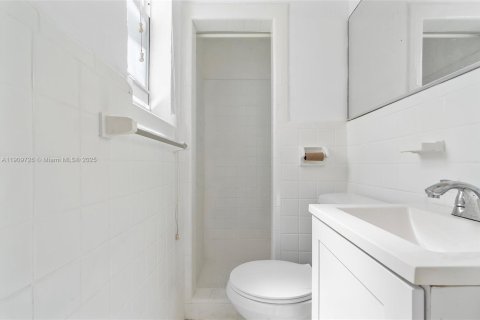 Propiedad comercial en venta en Miami Beach, Florida № 2054836 - foto 22