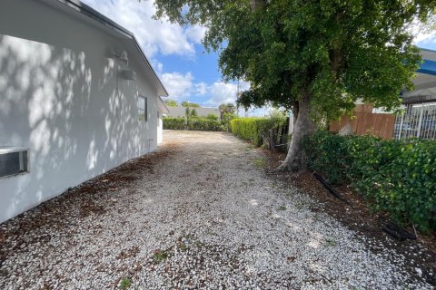 Villa ou maison à vendre à Oakland Park, Floride: 4 chambres, 127.74 m2 № 2182862 - photo 15