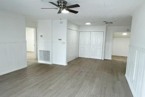 Villa ou maison à vendre à Oakland Park, Floride: 4 chambres, 127.74 m2 № 2182862 - photo 4