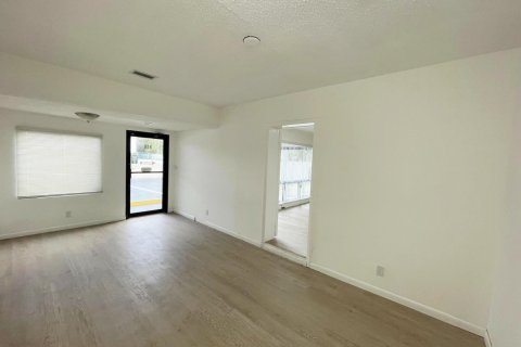 Villa ou maison à vendre à Oakland Park, Floride: 4 chambres, 127.74 m2 № 2182862 - photo 6