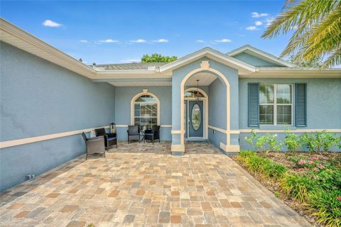 House in Ocala, Florida 3 bedrooms, 194.72 sq.m. № 2223348 - photo 3