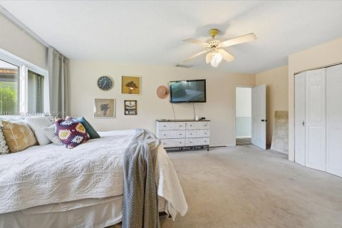 Casa en venta en Plantation, Florida, 5 dormitorios, 295.06 m2 № 1955602 - foto 21