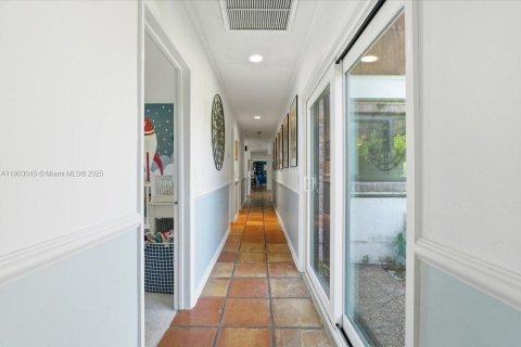 Casa en venta en Plantation, Florida, 5 dormitorios, 295.06 m2 № 1955602 - foto 27