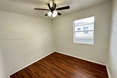 Casa en venta en West Palm Beach, Florida, 3 dormitorios, 80.27 m2 № 1923485 - foto 15