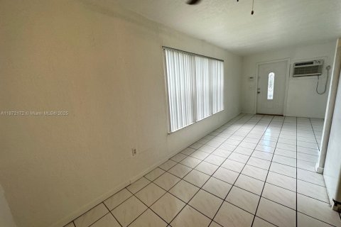 Casa en venta en West Palm Beach, Florida, 3 dormitorios, 80.27 m2 № 1923485 - foto 19